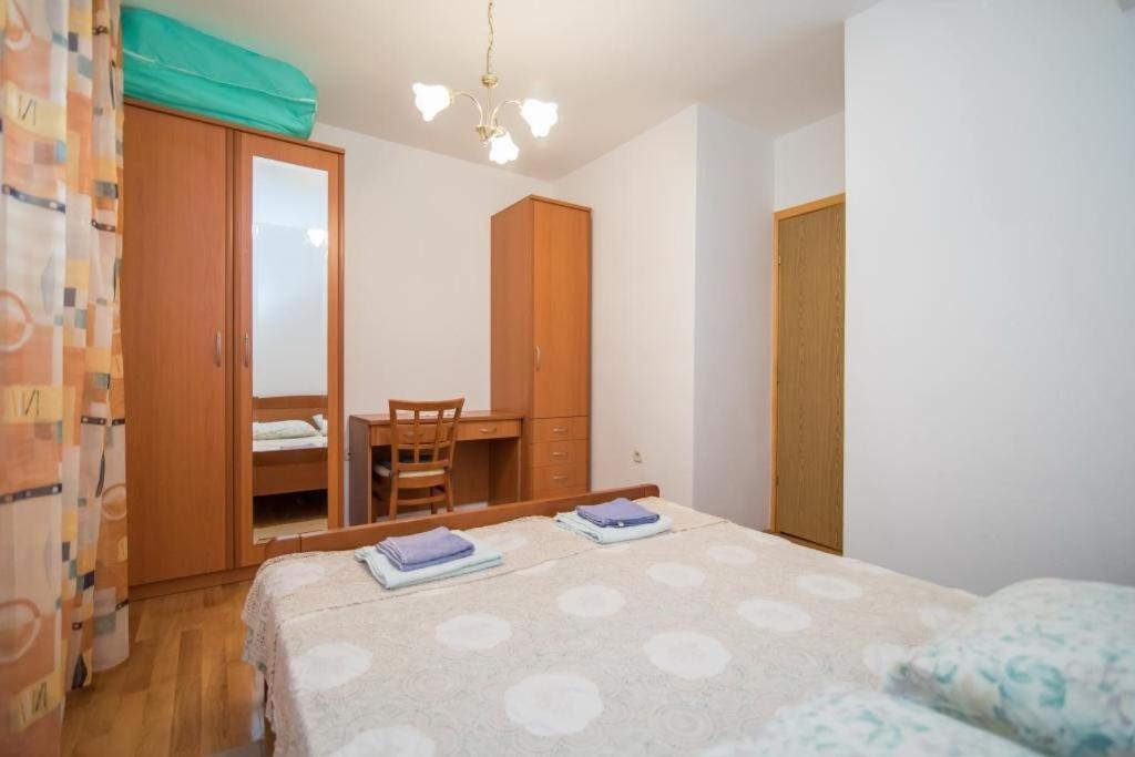 Apartments Longo Supetar Exterior photo